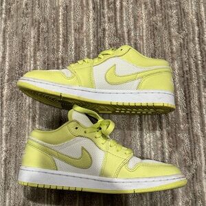 Air Jordan one lime